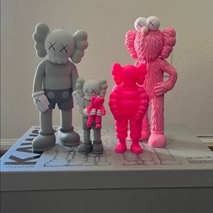 KAWS Family Figures